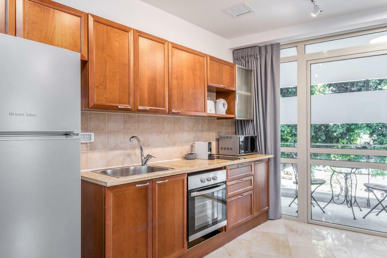 Dizengoff Square Superb 1 Bedroom With Balcony 텔아비브 외부 사진